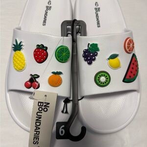 No Boundaries White Slides with Fruit Accents